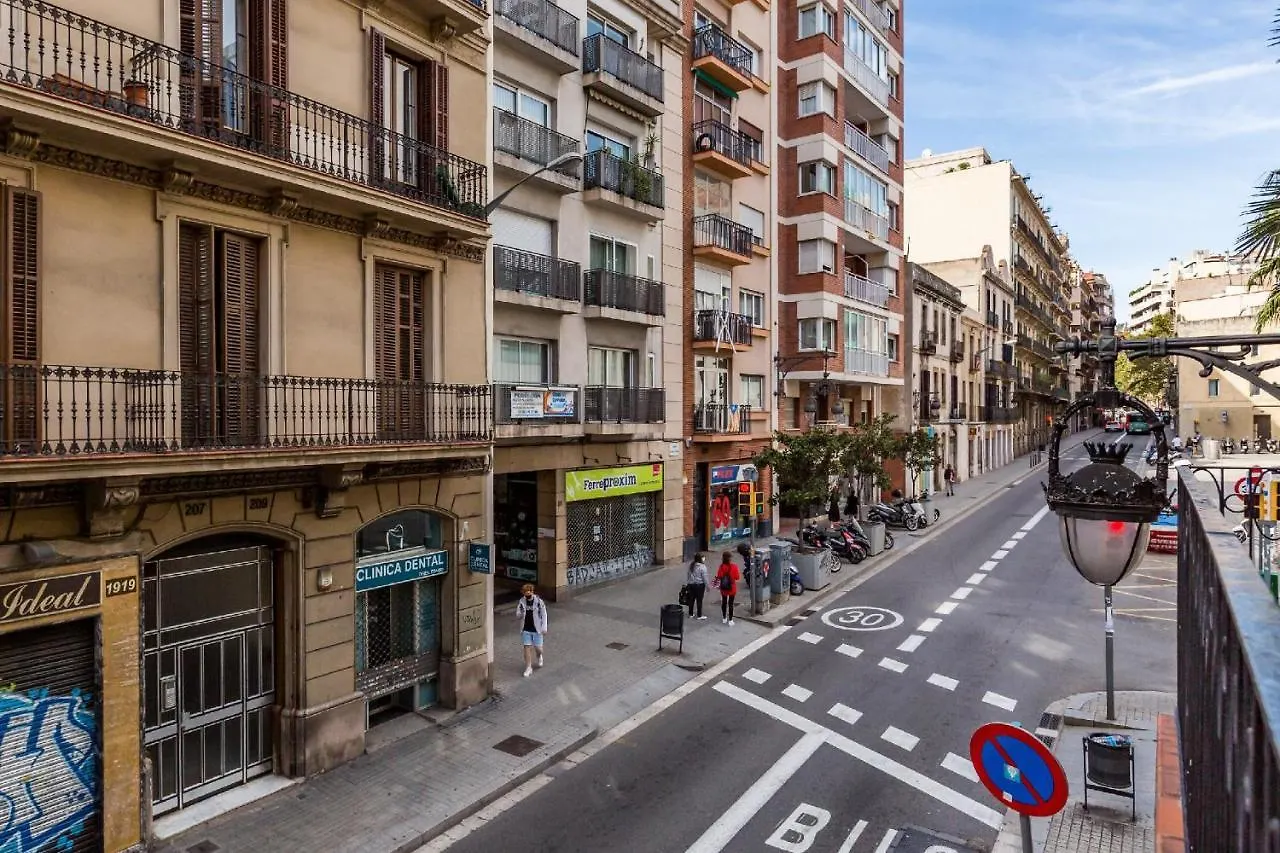 Gracia Gem Ac, Near Fontana Metro, Hipster Haven Apartment Barcelona
