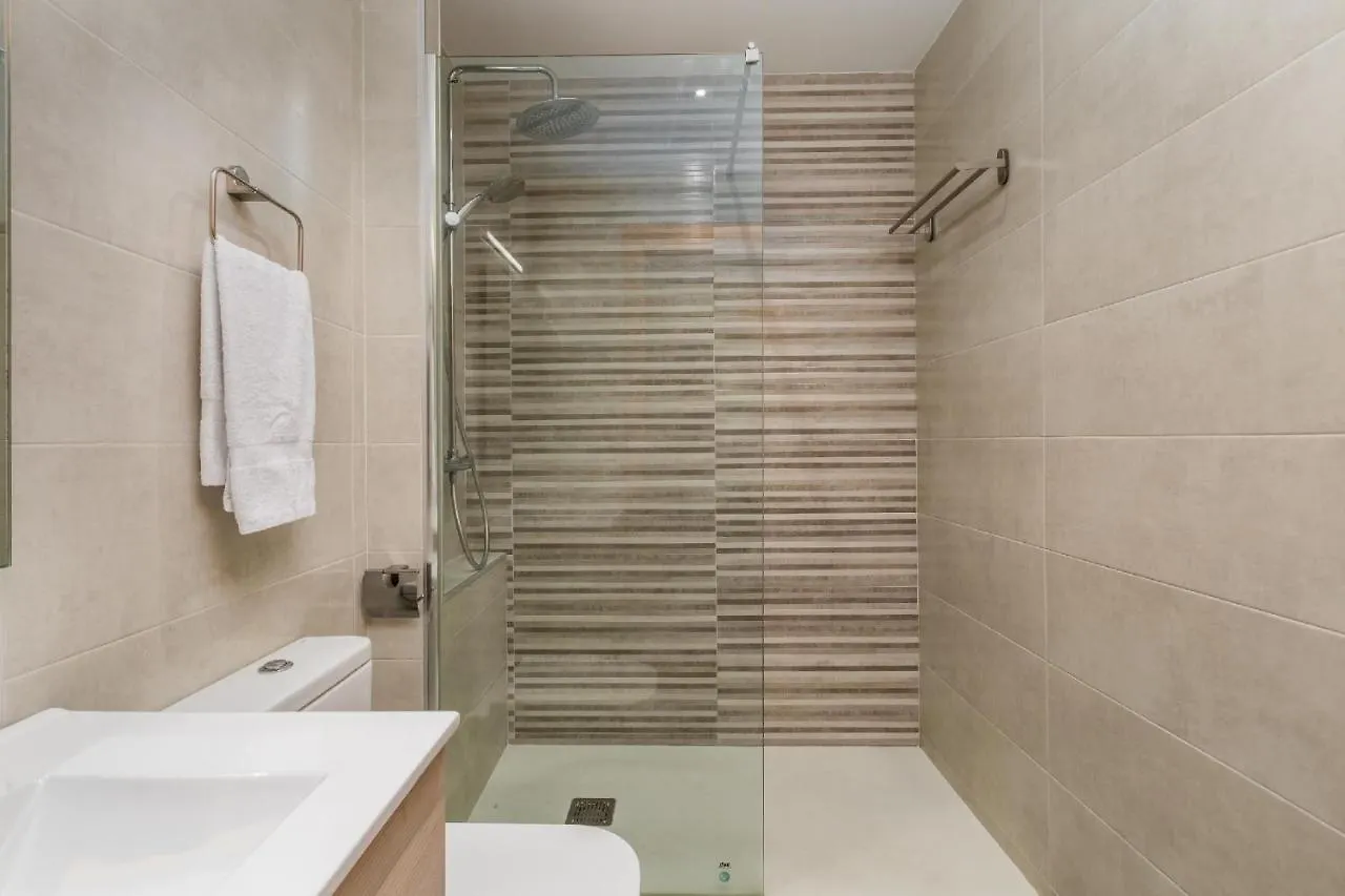Gracia Gem Ac, Near Fontana Metro, Hipster Haven Apartment Barcelona 0*,