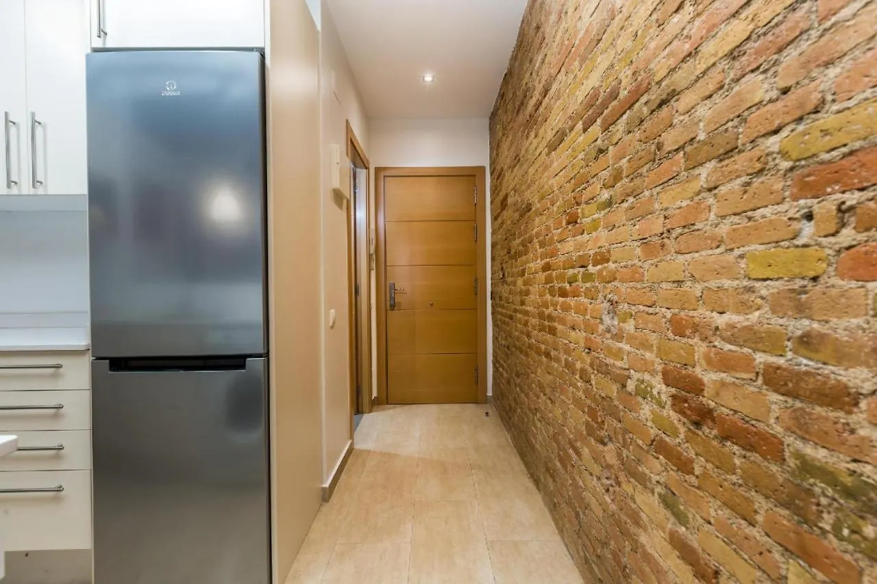 Gracia Gem Ac, Near Fontana Metro, Hipster Haven Apartment Barcelona